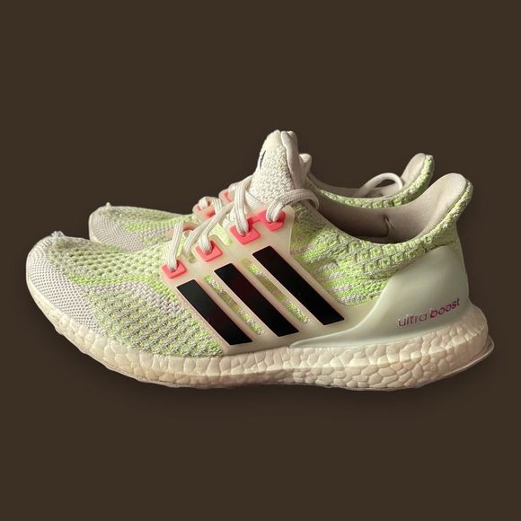 Adidas Ultraboost Glow In The Dark - Picture 1 of 6
